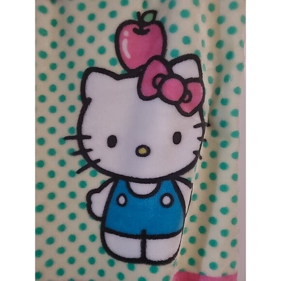Sanrio Hello Kitty 50x70 Pink Green Apple Heart Silk Touch Throw Blanket New - Picture 2 of 7